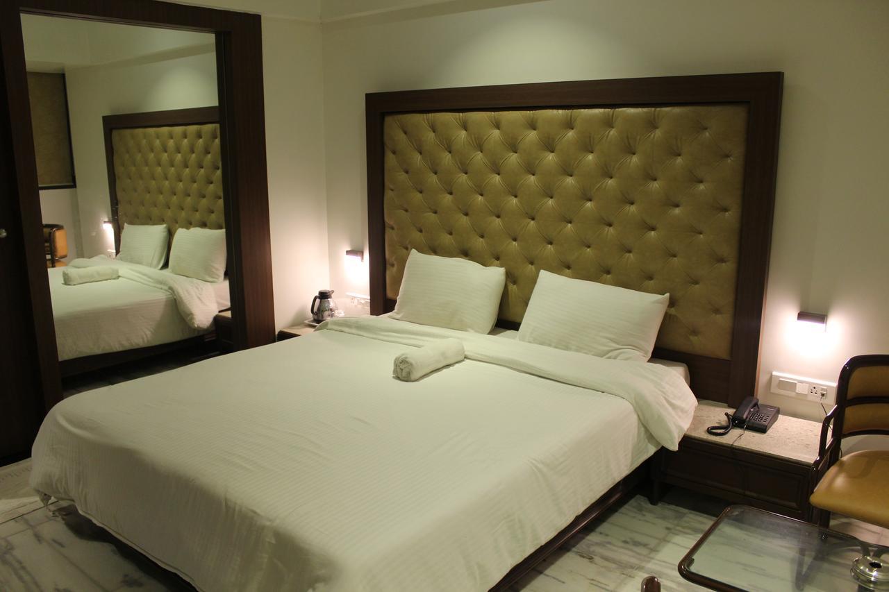 Pravasi Residency Vila Thane Exterior foto